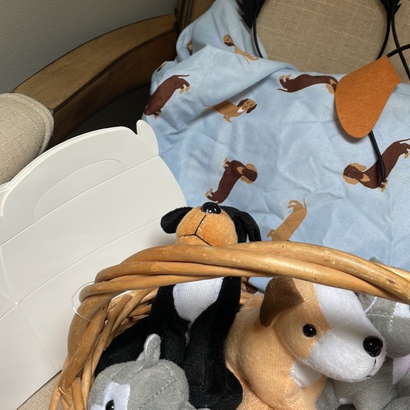 Puppy Party Supplies Ready to Go! Unisex Dog Birthday Party Boys or Girls - Picture 4 of 8